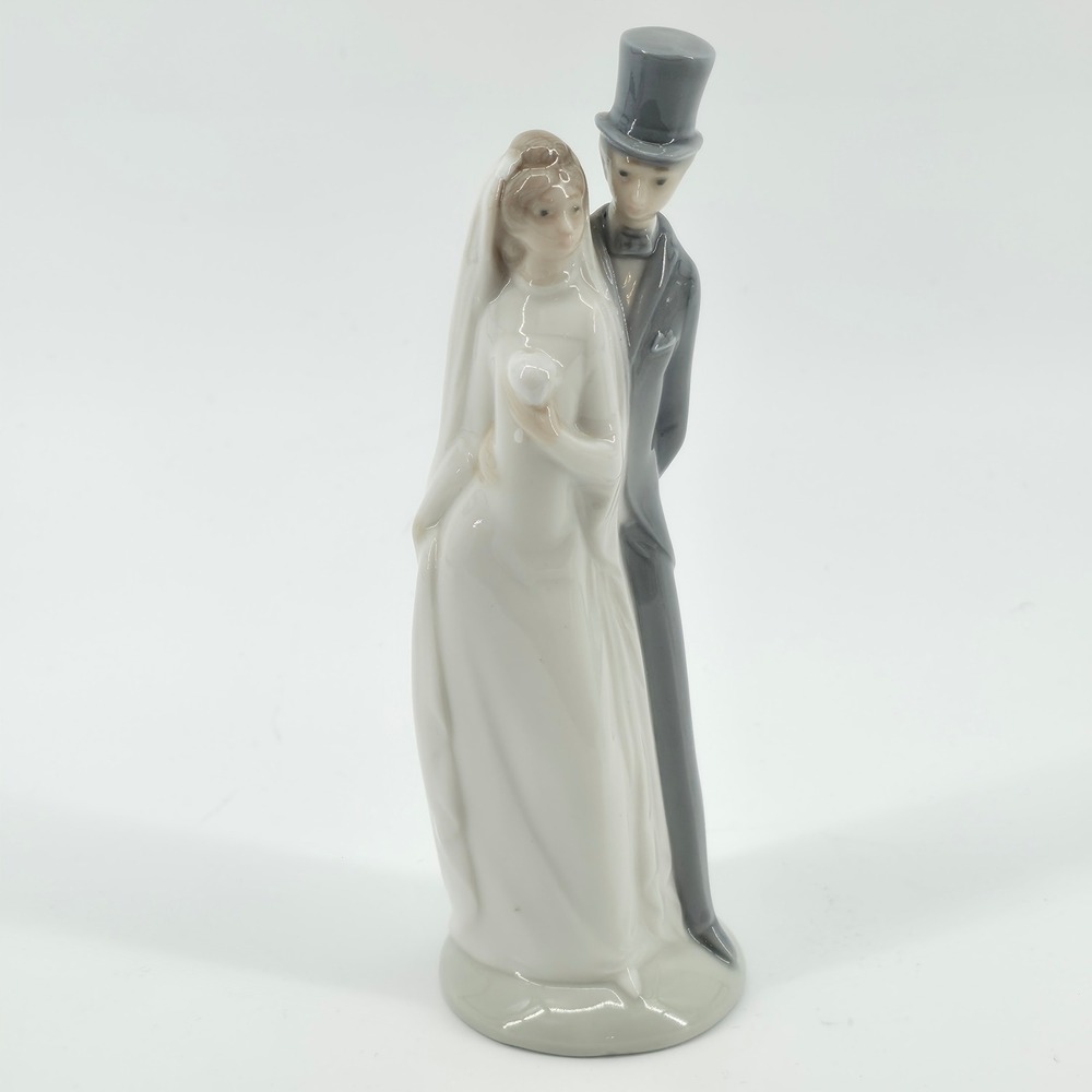 Lladró NAO Lladro Just Married Bride Groom Wedding Cake Topper Figurine Spain
